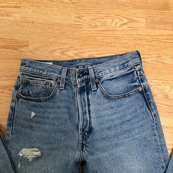 Levi's Classic Blue Jeans straight leg/ 26 by 28, red tab 501 skinny, like new - Picture 5 of 13
